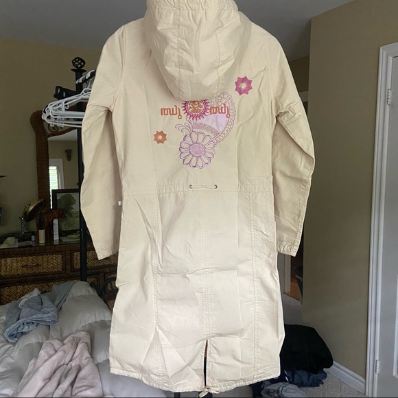 Girls Trench Coat age 11-12 - Picture 9 of 15